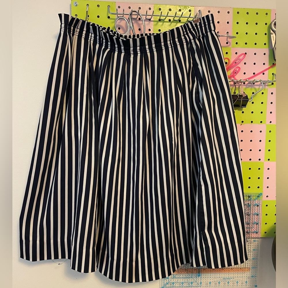J. Crew Navy and White Pleated Striped Skirt midsize 14